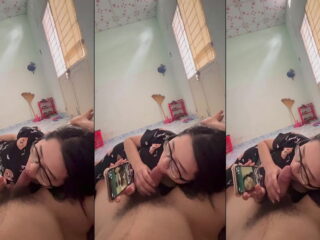 Clip: Nghỉ tết và cách giải trí của em vừa lướt tiktok vừa ngậm chim anh